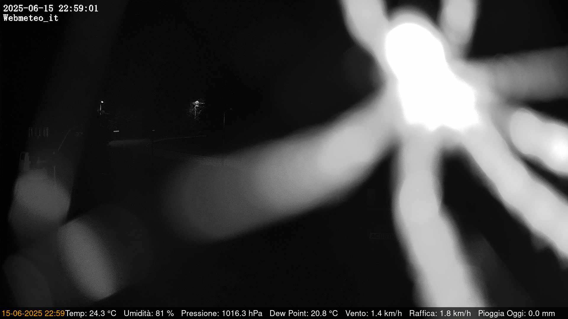 immagine della webcam nei dintorni di Levone: webcam San Francesco al Campo